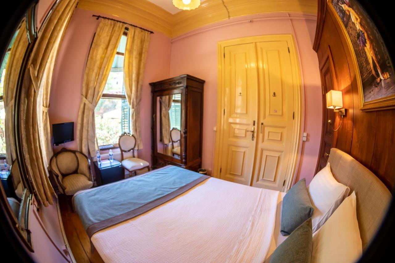 Bueyuekada Anastasia Meziki History Mansion Адалар Экстерьер фото