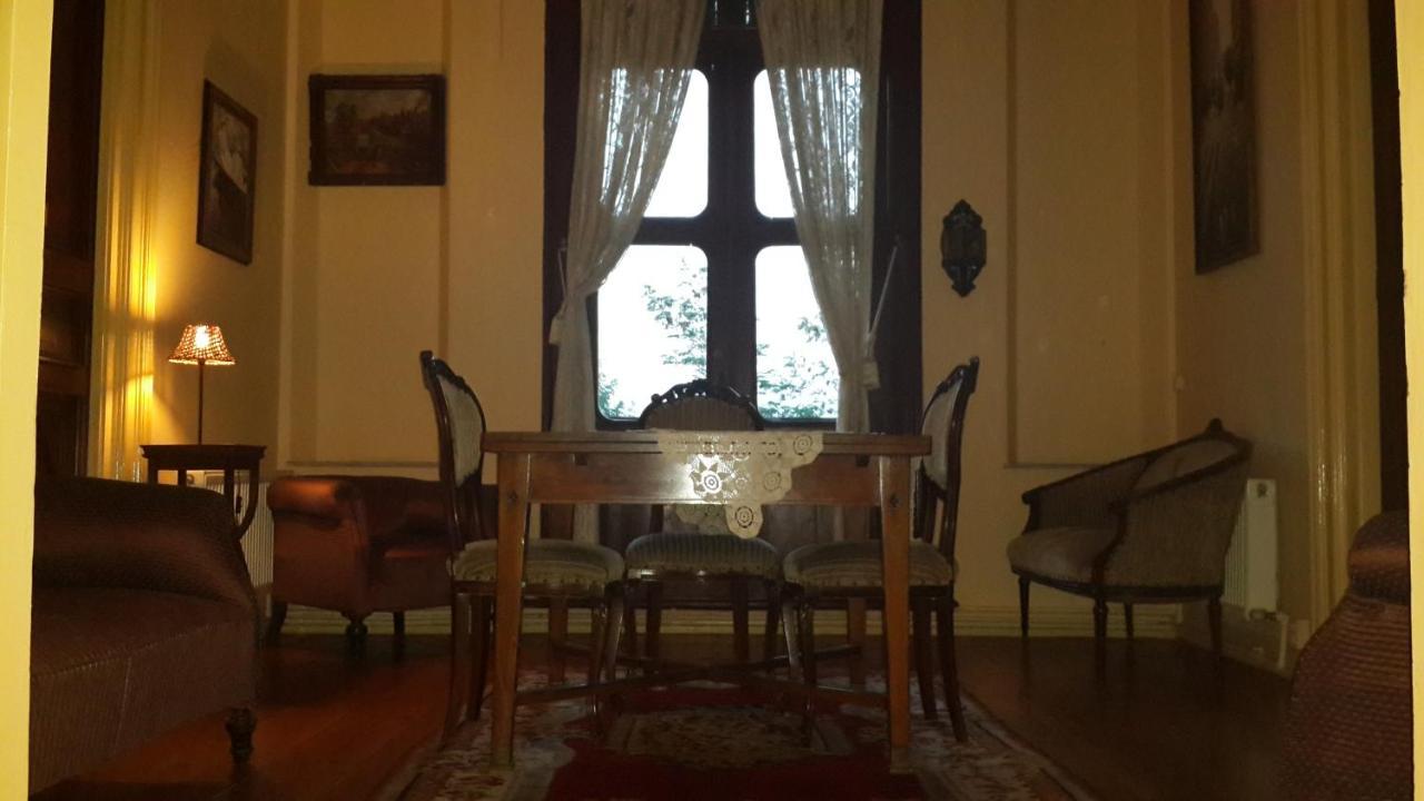 Bueyuekada Anastasia Meziki History Mansion Адалар Экстерьер фото